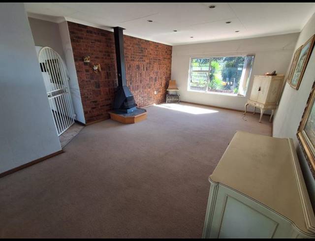 3 BEDROOM HOUSE FOR SALE IN MAYBERRY PARK